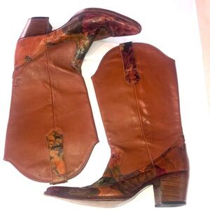 Gorgeous Hand-painted Cowboy Boots